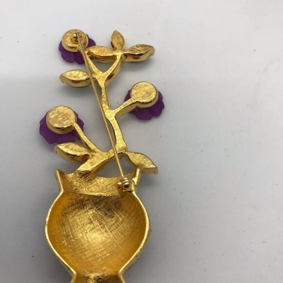 Flower Bouquet Vase Enamel Brooch Gold Tone 90s Vintage - Picture 3 of 11